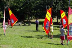 Riggbalanceübungen auf der Liegewiese